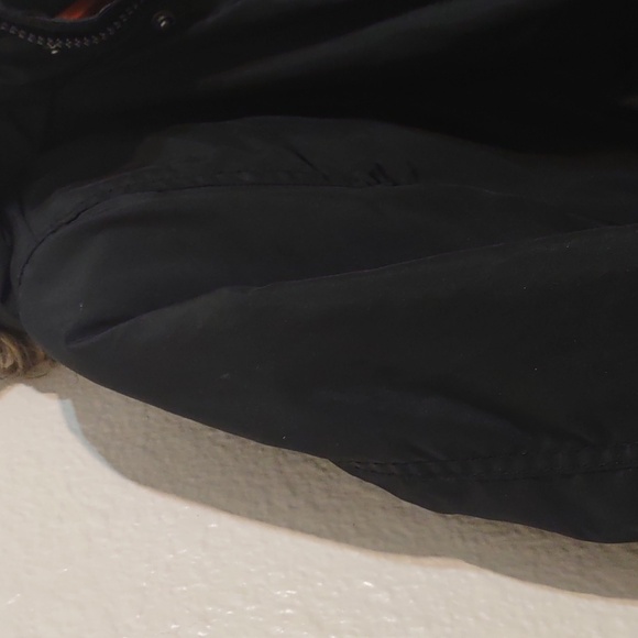 USED H&M KIDS 7/8 PUFFER JACKET WITH DETACHABLE HOOD COLOR BLACK - Picture 8 of 11